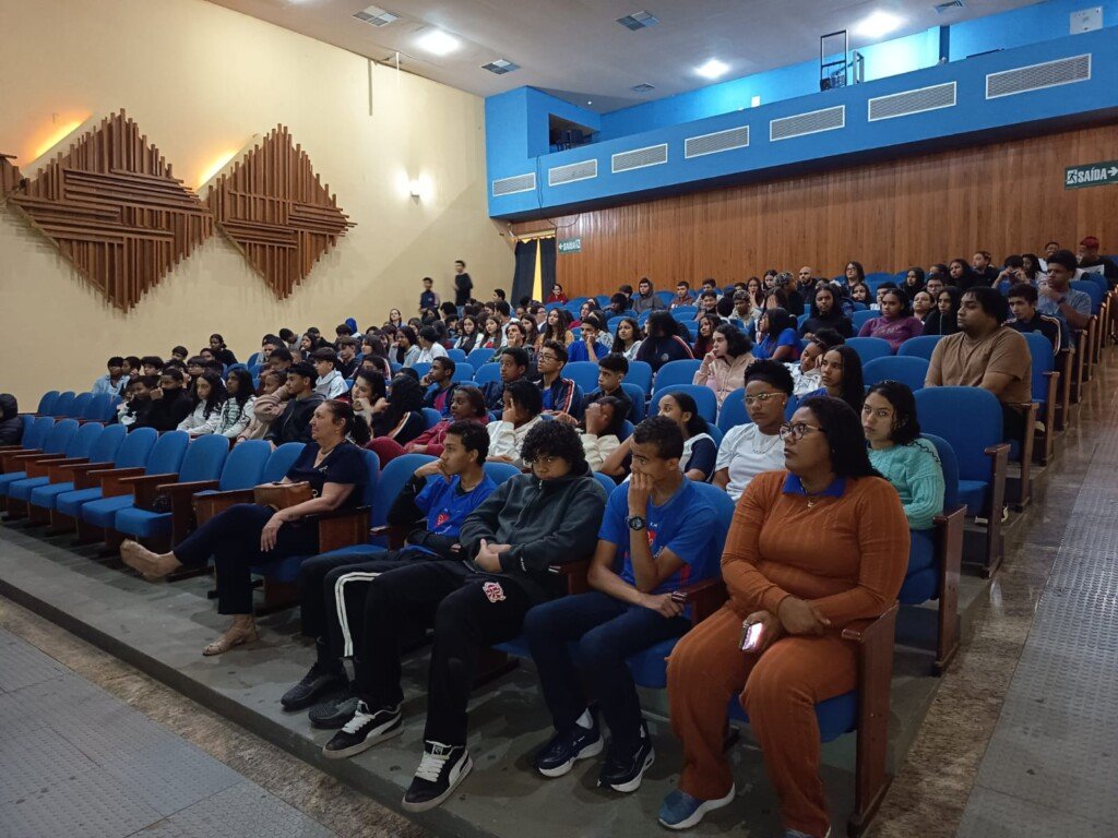2026-08-26 - OAB na escola (25)
