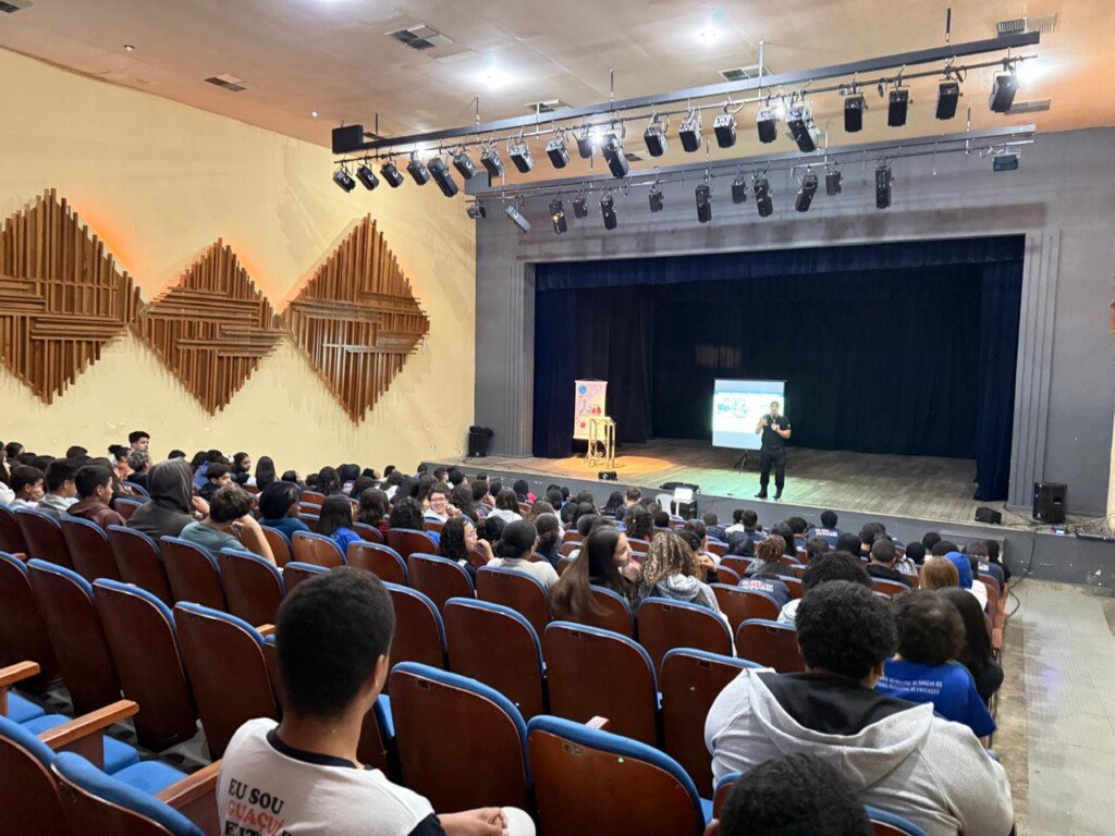 2026-08-26 - OAB na escola (27)